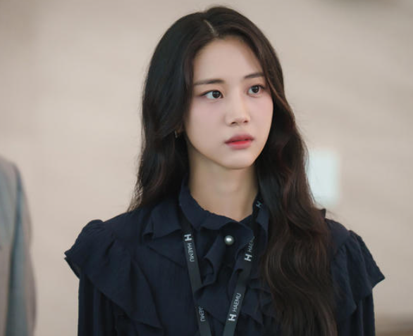 Hong Hwa-yeon’s Quiet Luxury Style